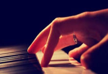 阿森纳爆冷不敌对手，连续颓势难振